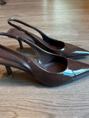 Na-Kd brown patent leather slingback heels